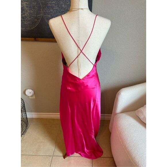 NWT SER.O.YA Retrofete Revolve Emma Pink Silk Slit Midi Dress Size L - Picture 4 of 13